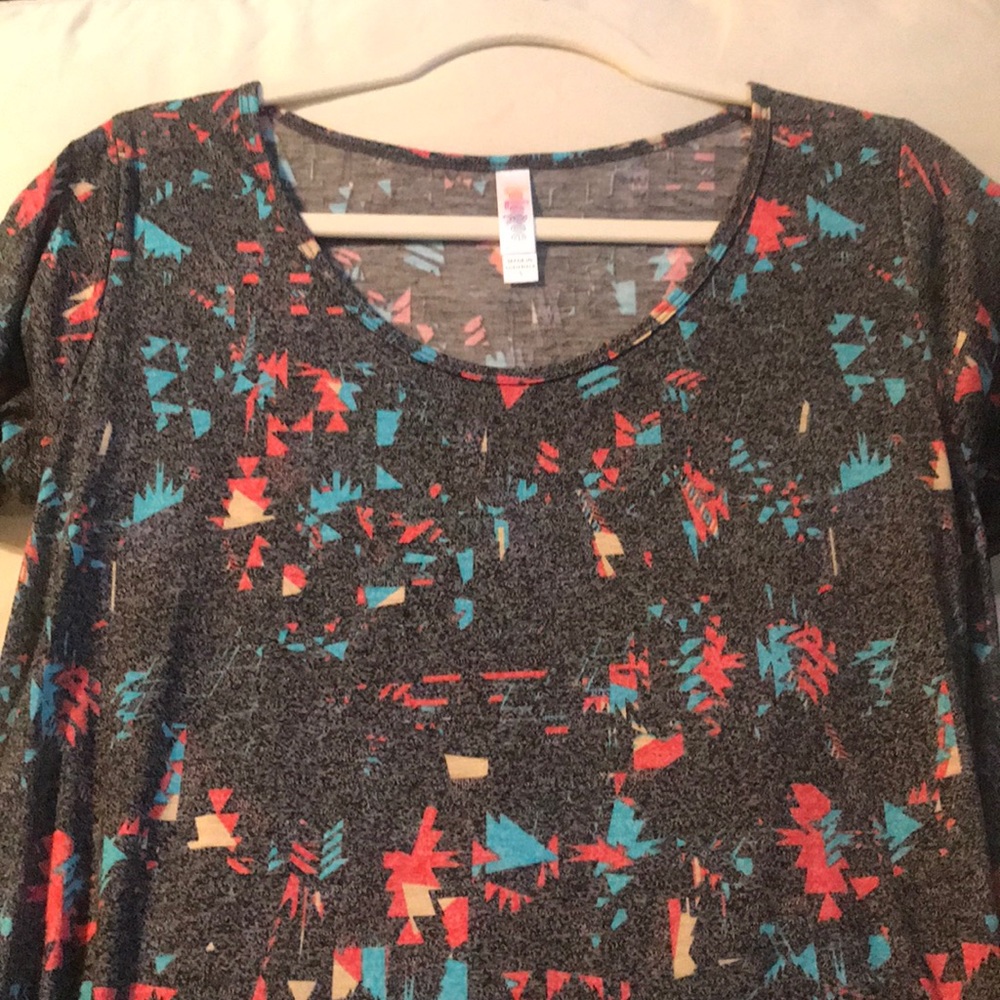 Lularoe perfect tee